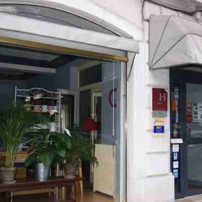 Hôtel Central Hotel Exterior