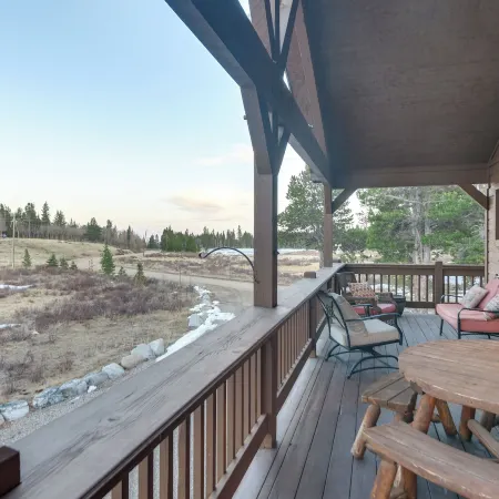 Deck + Mountain Views: Fairplay Family Escape!