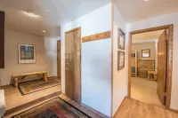 Rustic-Contemporary 3Br with Great Views! - No Cleaning Fee! by RedAwning Hotels in Crested Butte
