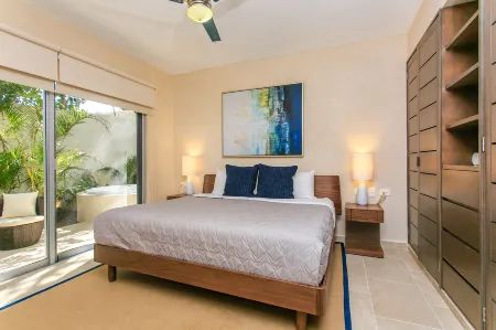 Charming Nature-Inspired Condos with Sultry Surroundings by Stella Rentals Отели рядом с достопримечательностью «Ziggy Beach»