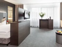 Victor's Residenz-Hotel Berlin Tegel Отели рядом с достопримечательностью «Веддинг»