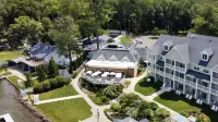 Bay Pointe Inn