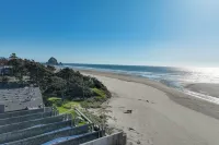 Schooner's Cove Inn Hotels in Cannon Beach