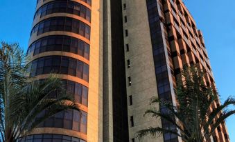 Marques Plaza Hotel