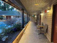 Sunshine Lodge Inn Hotels in Gibsons