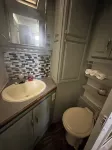 Cozy mobile home on the river in Benton City with WiFi and AC