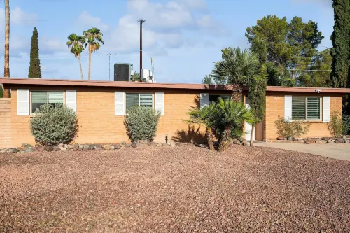 Family-Friendly Desert Oasis 5 Bedroom Home by RedAwning