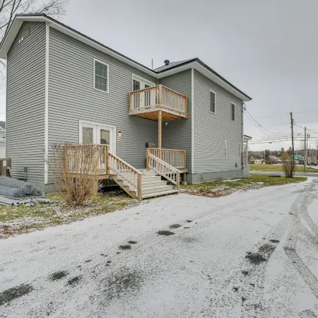 Bright and Modern Home 2 Mi to Presque Isle Airport