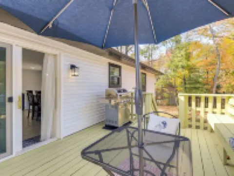 Near Top Attractions: Deck Dining at Severn Home! Hotels in Odenton