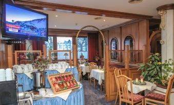 Hotel Tiroler Adler Bed & Breakfast