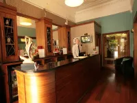 Acorn Hotel Hotels near Mitchell Library
