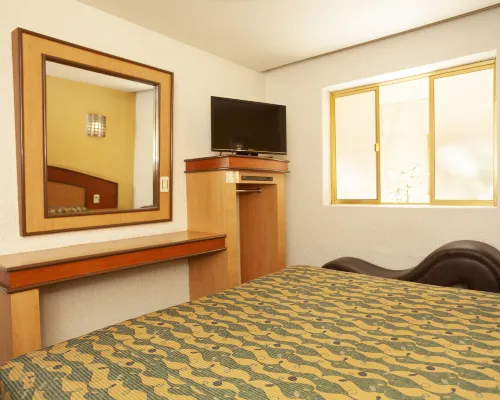 Hotel Tres Colonias - Sólo Adultos Các khách sạn gần Sân vận động Euclides de Almeida Stadium