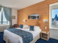 Logis Hotel Restaurant de La Plage Hotels in Audierne