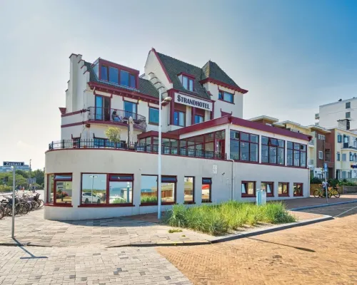สแตรนด์โฮเทล เชเวนนิงเกน โรงแรมใกล้หาด Scheveningen
