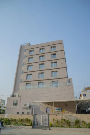 Zip by Spree Hotels Chakan Отели в г. Бгамболи