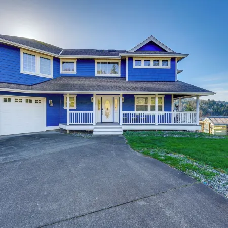 Stunning Mount Vernon Home w/ Big Lake Views!
