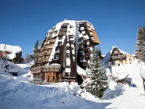 Hôtel des Dromonts by Sowell Collection