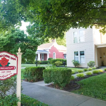 Red Rose Inn Bed & Breakfast