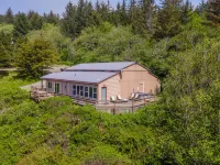 Beach Bungalow at Crook Point Hotels in Gold Beach