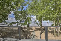 Lake Pepin Cottage w/ Decks + Private Beach! - 3-Star