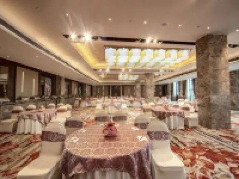 The Gaurs Sarovar Premiere Hotels in Noida