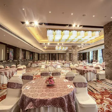 The Gaurs Sarovar Premiere