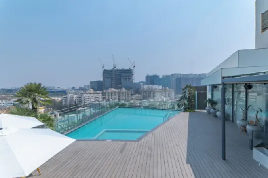 เดคคันเซอไรแกรนด์กาชิโบวลี โรงแรมใน