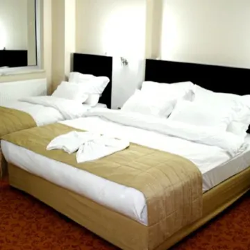 Anya Suit Otel