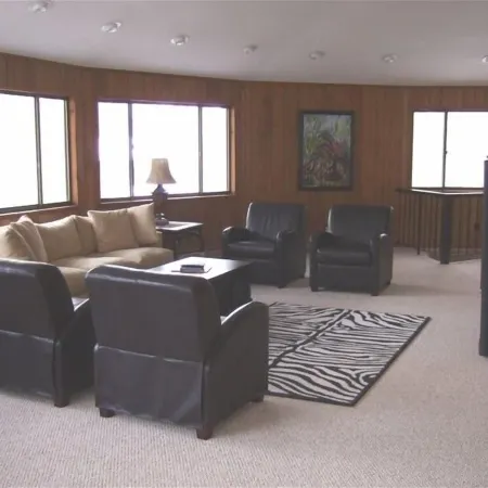 Spacious,Friendly,Warm and Cozy 5 Bedroom 3 Bath Family Home