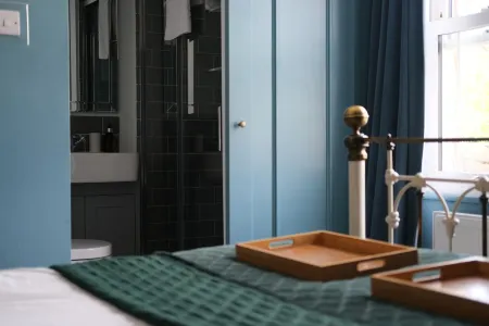 The Crown Inn Dial Post Отели рядом с достопримечательностью «Суон Уолк»