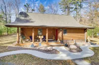 Merrillan Cabin w/ Fire Pit < 1 Mi to Lake Arbutus