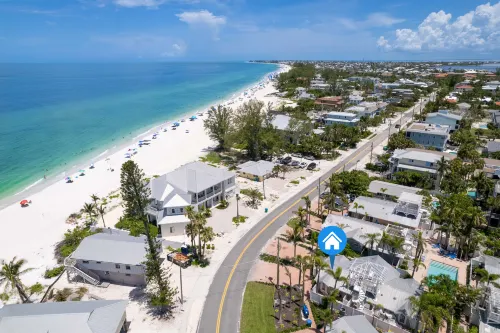 Private Terraces and Heated Pool Retreat - Charming Cozy Cottage Hotels in Holmes Beach