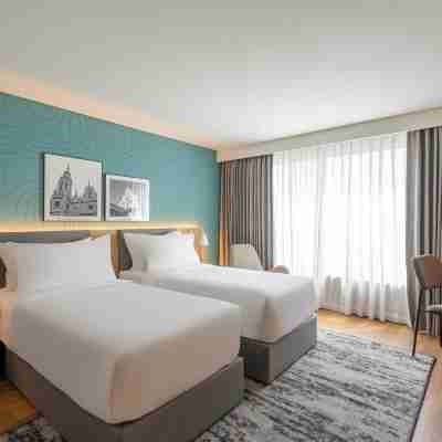 Park Inn & Suites by Radisson Thrissur East Fort Rooms