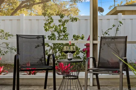 Heated Saltwater Pool and Gourmet Kitchen - Stylish Spacious Retreat