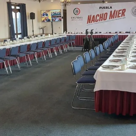 Hotel San Pedro Puebla Отели рядом с достопримечательностью «Конгресс-центр штата Пуэбла»