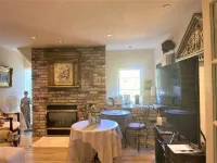 Private Cozy suite in Los Gatos -Saratoga  walking distance to downtown..