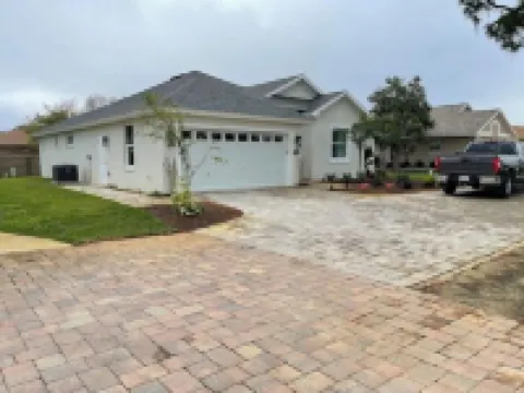 Modern Malibu @ Sebring Hotels in Sebring