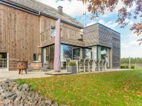 Luxurious House with Sauna in Bastogne  otelleri