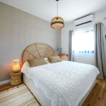 Authentic Beachfront Apartment