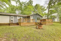 Lakefront Home w/ Deck: Central Michigan Escape! - 2-Star