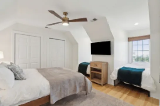 Charming 3 Bedroom 3.5 Bath Home in Ocean Ridge.