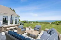 Expansive oceanfront 4+bdr home in KPT, pet friendly, breathtaking sunrise view! Hotel a Kennebunkport