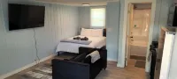 1st Floor Beach Access Studio Apartment U12 in Geneva