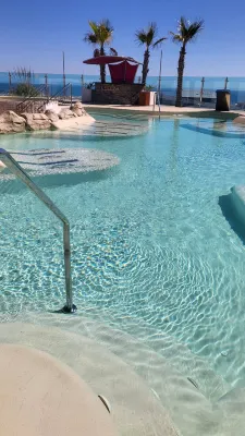 3 bed Ocean Spa Plaza Luxurious flat