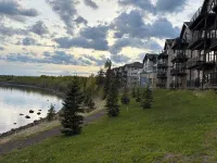 Sunrise Suite on Lake Superior- Pool & Hot Tub