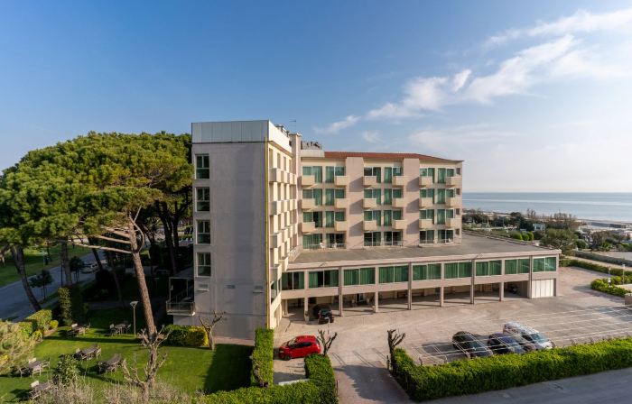 Hotel Balance