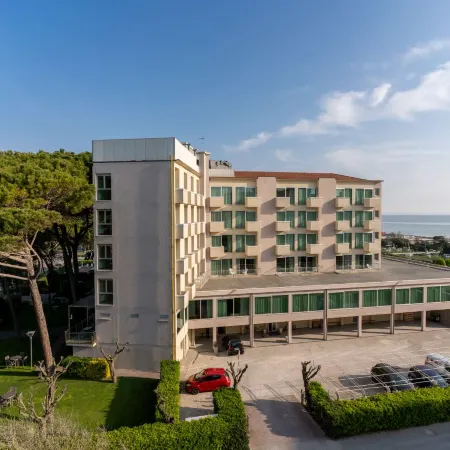 Hotel Balance