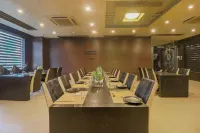 Hotel Grand Shiva Near Ganga Ghat by Oaktel Các khách sạn ở Haridwar