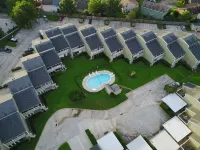 Lake Conroe Waterfront Updated 3Br Condo with Pools, Paddle Boards & Views