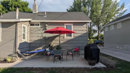 Quaint Murray Home in central valley, near mountains  & IMC Hospital